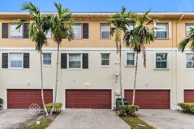 Building Photo - 4110 Greenway Dr