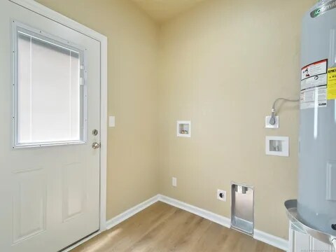 Building Photo - 142 Aspen Cir