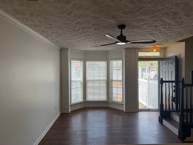 Building Photo - 2BR Townhome in Franklin