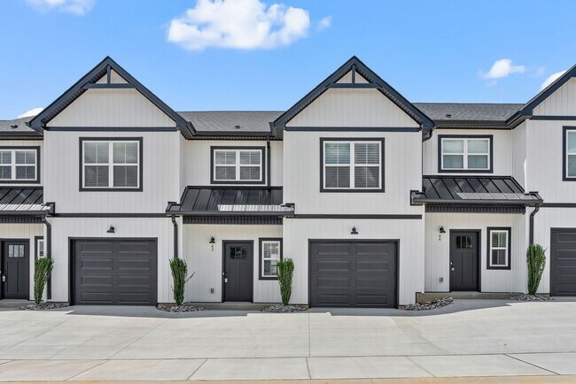 Primary Photo - Sango Drive 3 Bedroom Condo For Rent!