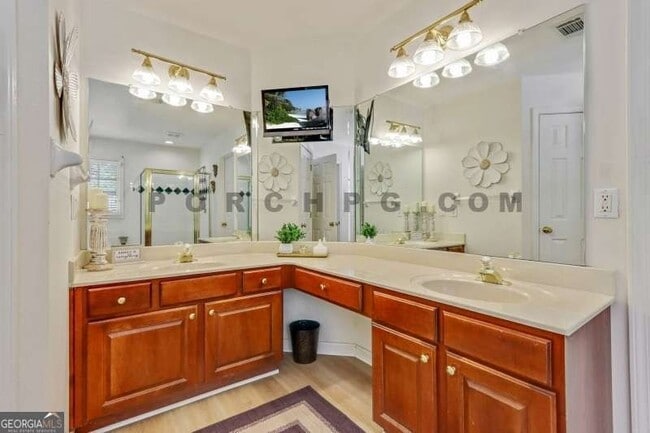 Building Photo - 3210 Kittiwake Cir