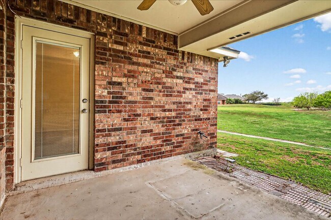 Building Photo - 6325 Oso Pkwy