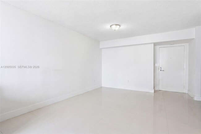 Building Photo - 19195 Mystic Pointe Dr