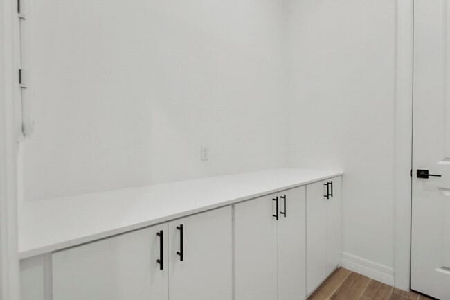 Building Photo - 10369 Northbrook Cir