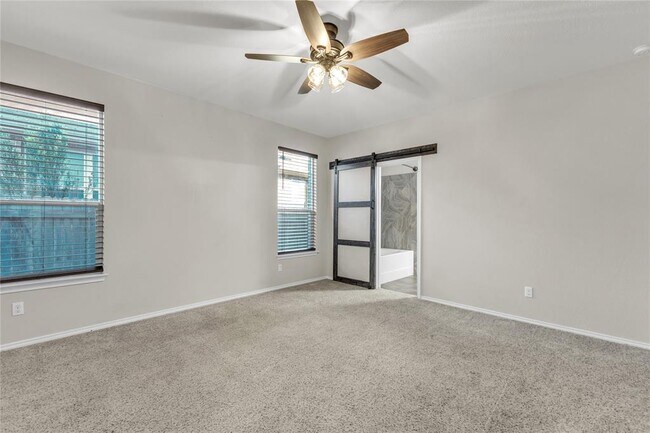 Building Photo - 709 Vaughn St