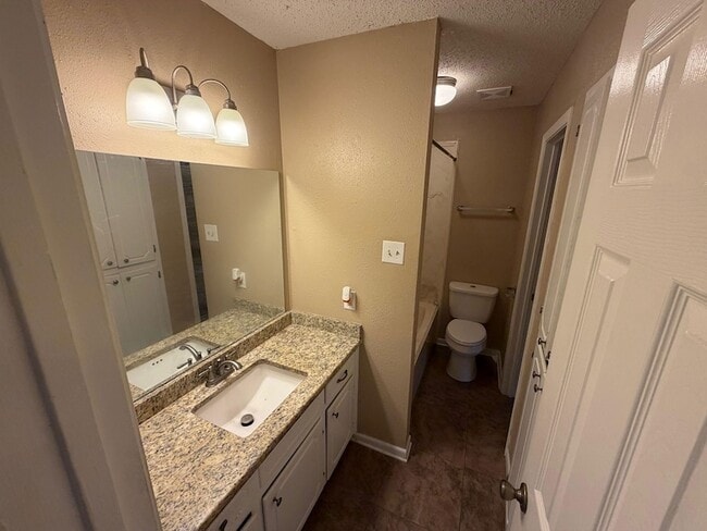 Building Photo - 3411 Denson Dr