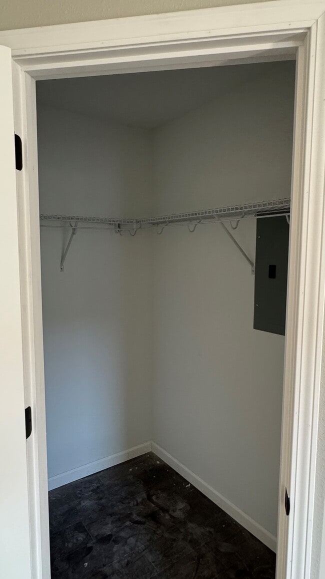 Building Photo - 704 Harbor Woods Dr