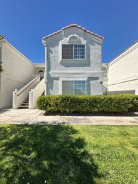 Building Photo - El Parque Condo