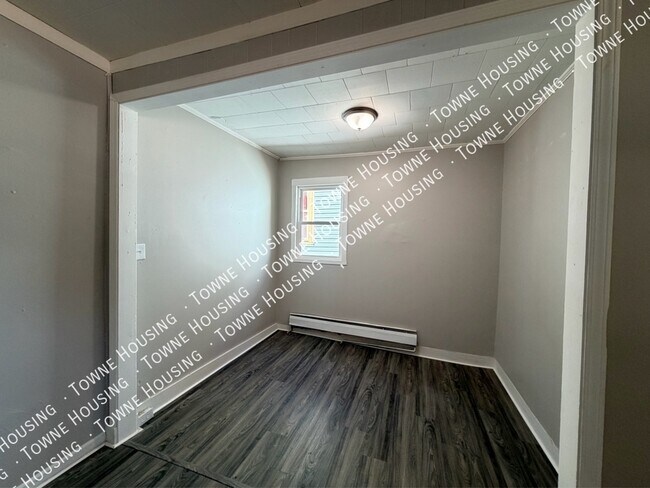 Building Photo - 256 14th St