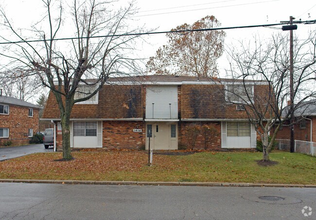 Building Photo - 1616 Radio Rd