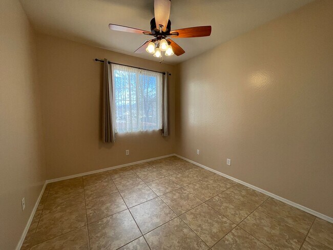 Building Photo - 1728 Colton Dr