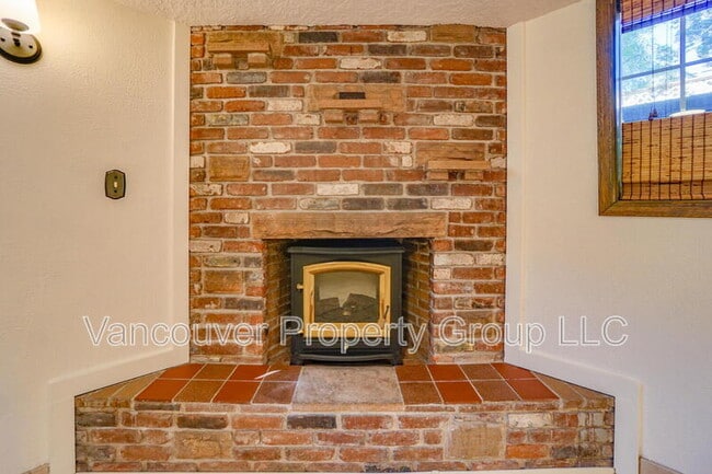 Building Photo - 2814 H St