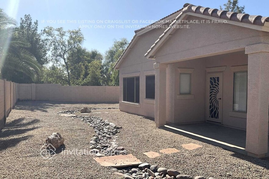 Building Photo - 10266 E Keats Cir