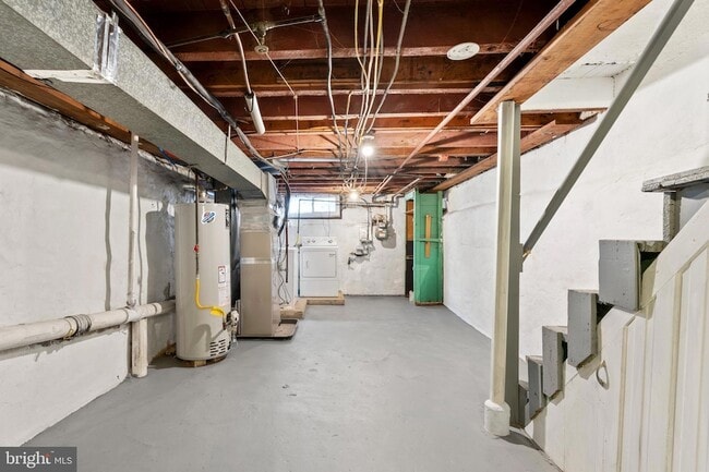 Building Photo - 601 Miller St