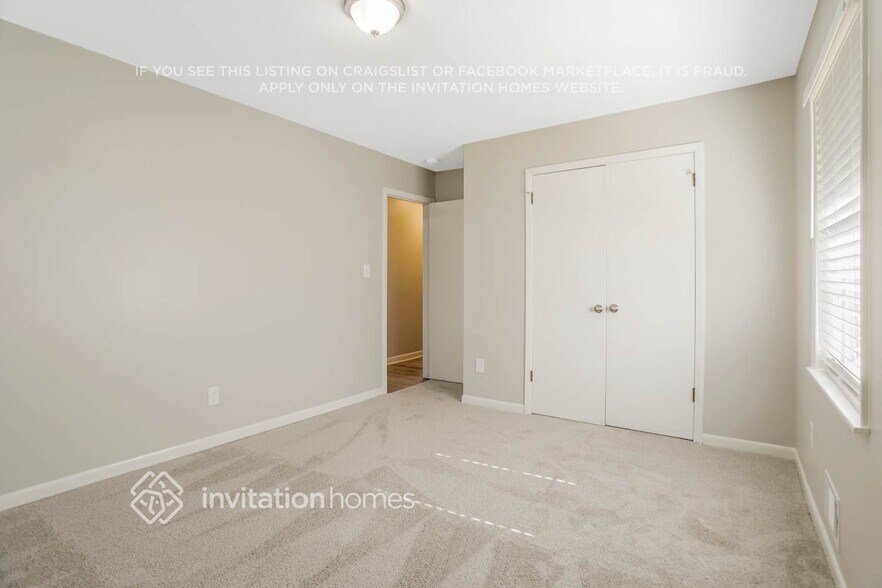 Building Photo - 1136 Woodleigh Rd SW