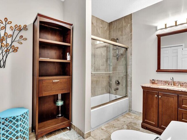 Building Photo - 8567 NW 41 St