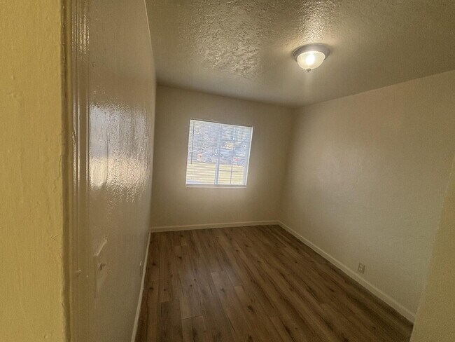 Building Photo - 1302 N Filbert St