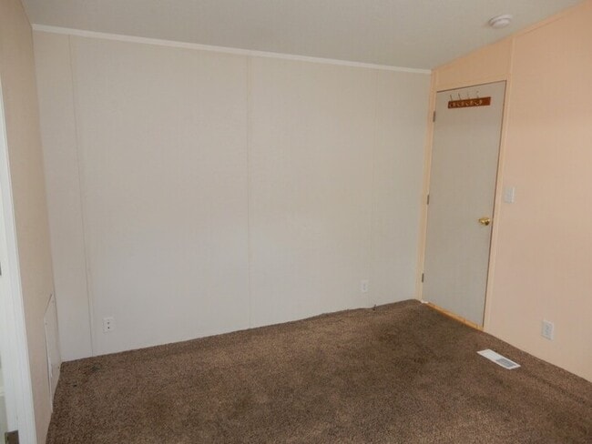 Building Photo - 2340 Strand Ave