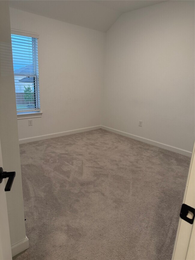 Building Photo - 25302 Rothesay Ln