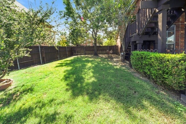 Building Photo - 5205 Panama Dr