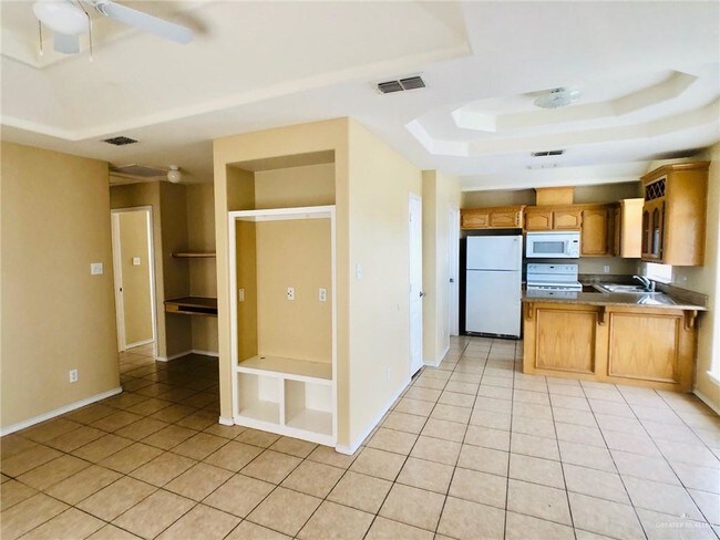 Building Photo - 1922 Upland Dr