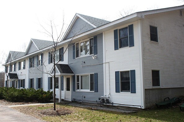Primary Photo - 83 River Rd