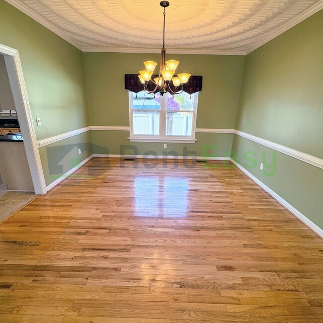 Building Photo - 1325 Meggett Dr