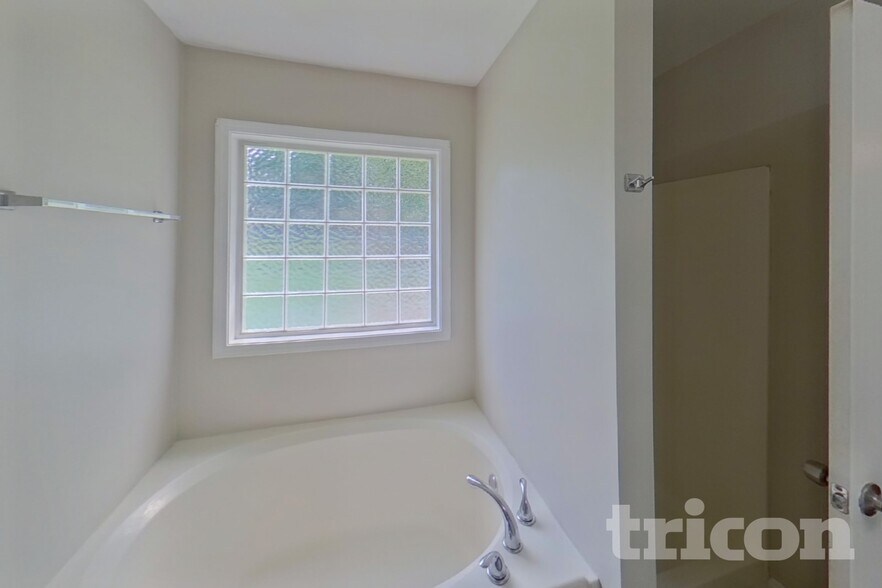 Building Photo - 126 Millwheel Dr