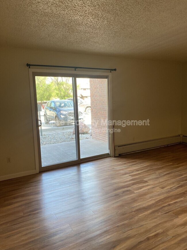 Building Photo - 512 Bell Ct