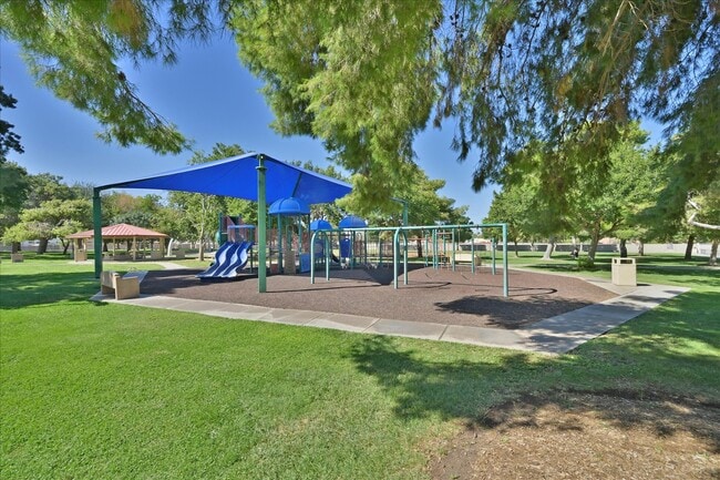 Building Photo - 313 Montcliff Ave