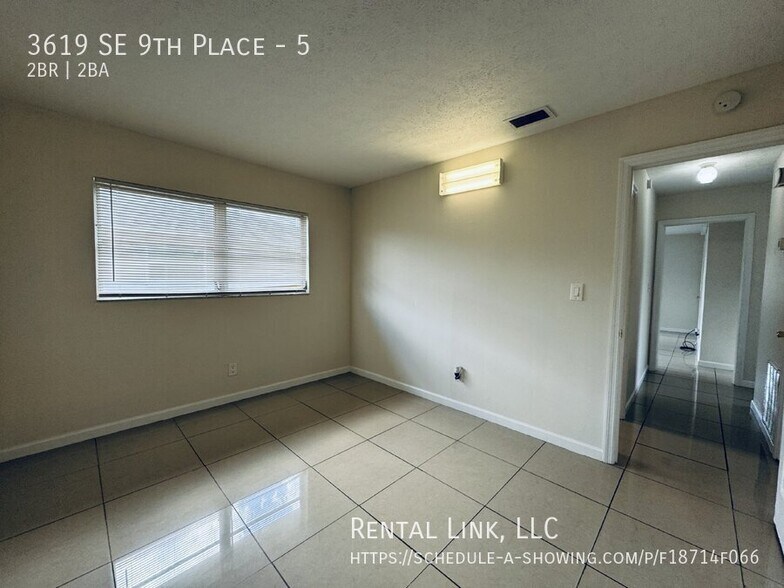 Building Photo - 3619 SE 9th Pl