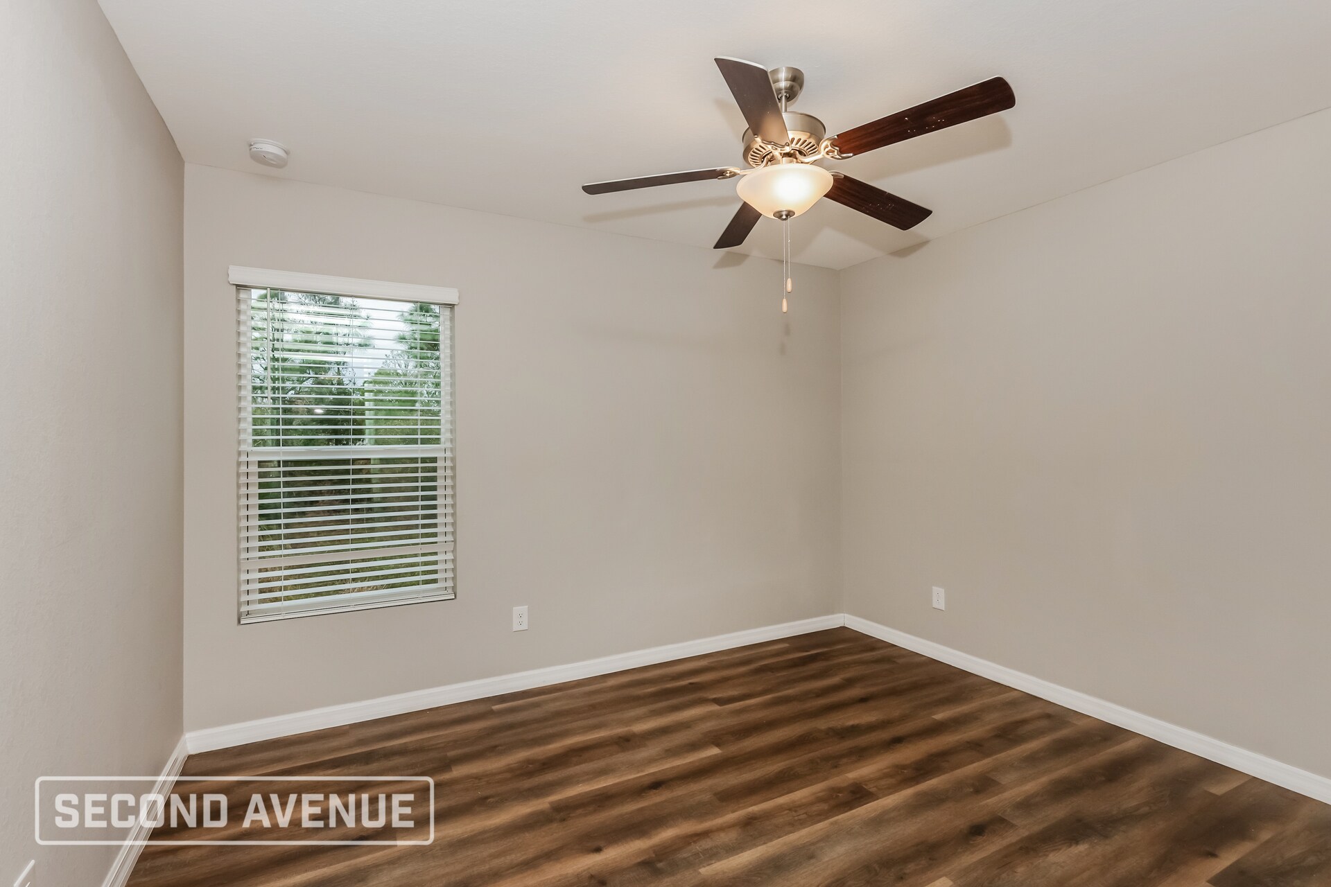 Building Photo - 736 Barcia St E