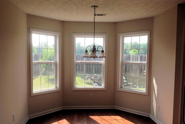 Building Photo - 220 Ansley Way