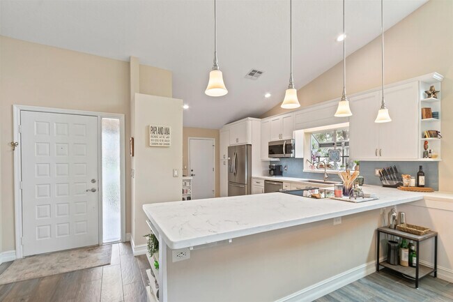 Building Photo - 1401 Mahogany Pl
