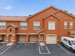 Building Photo - 19921 Villa Ridge Dr
