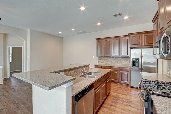 Building Photo - 26 Cheswood Manor Drive