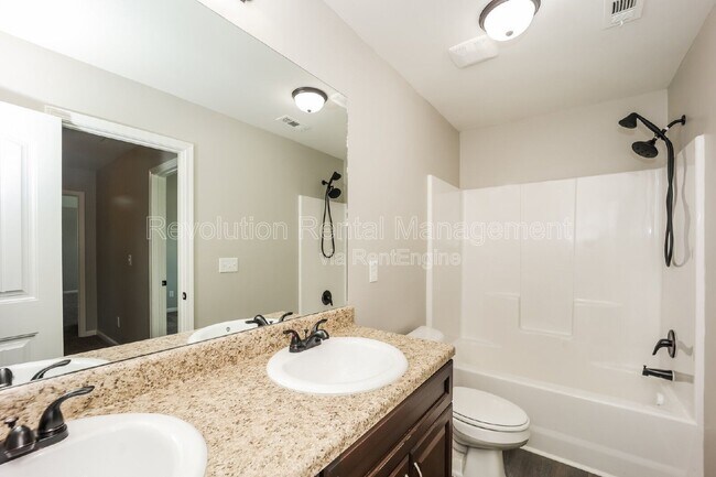 Building Photo - 116 Slate Dr