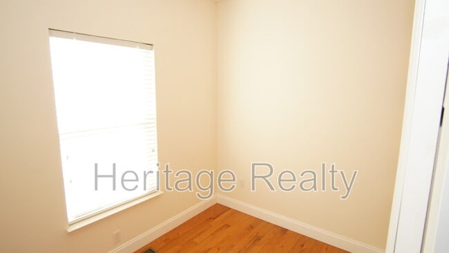 Building Photo - 3006 Franklin Ave