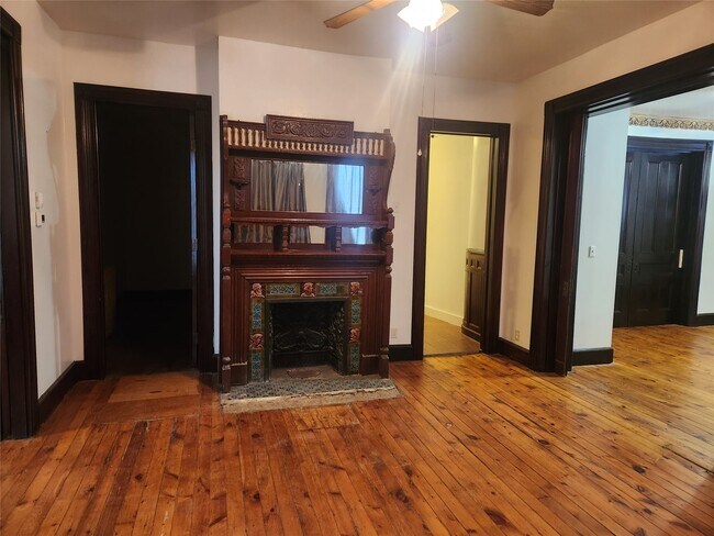 Building Photo - 17 Frederick St