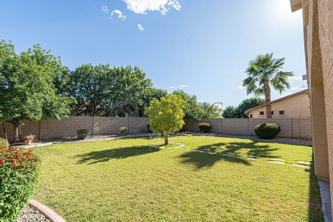 Building Photo - 11319 East Starkey Avenue