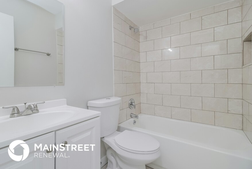 Building Photo - 1310 Cypress Ave