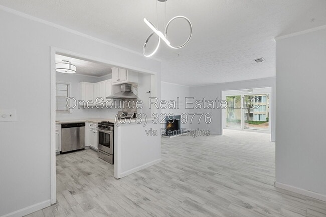 Building Photo - 1410 Augusta Dr