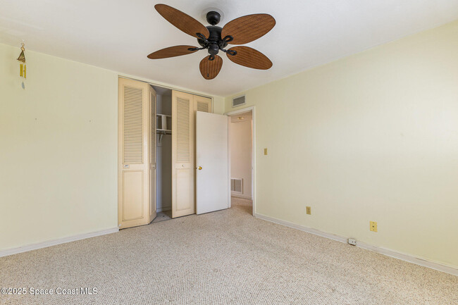 Building Photo - 105 E Colonial Ct