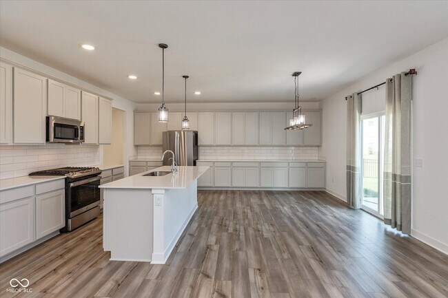 Building Photo - 3148 Hawking Ct
