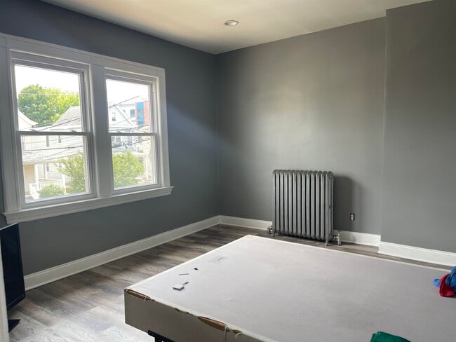 Building Photo - 125 Marsellus Pl