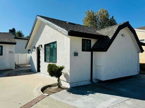 Building Photo - 10913 Nestle Ave