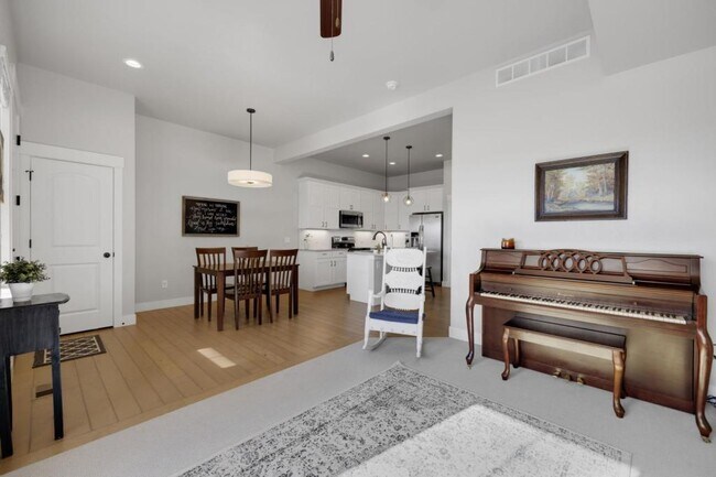 Building Photo - 2411 Trio Falls Dr