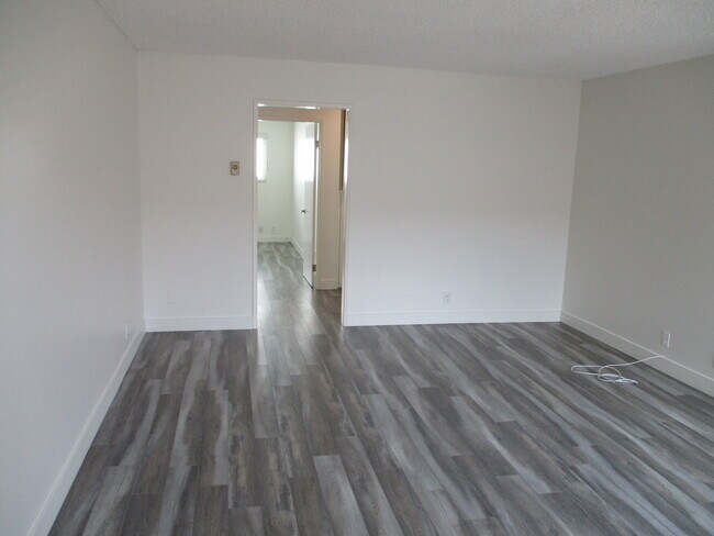 Building Photo - 3625 Glendon Ave