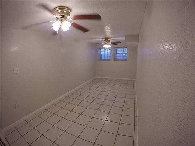 Building Photo - 8903 Old County Dr