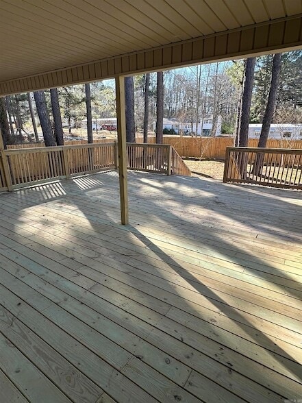 Building Photo - 15315 Birch Dr